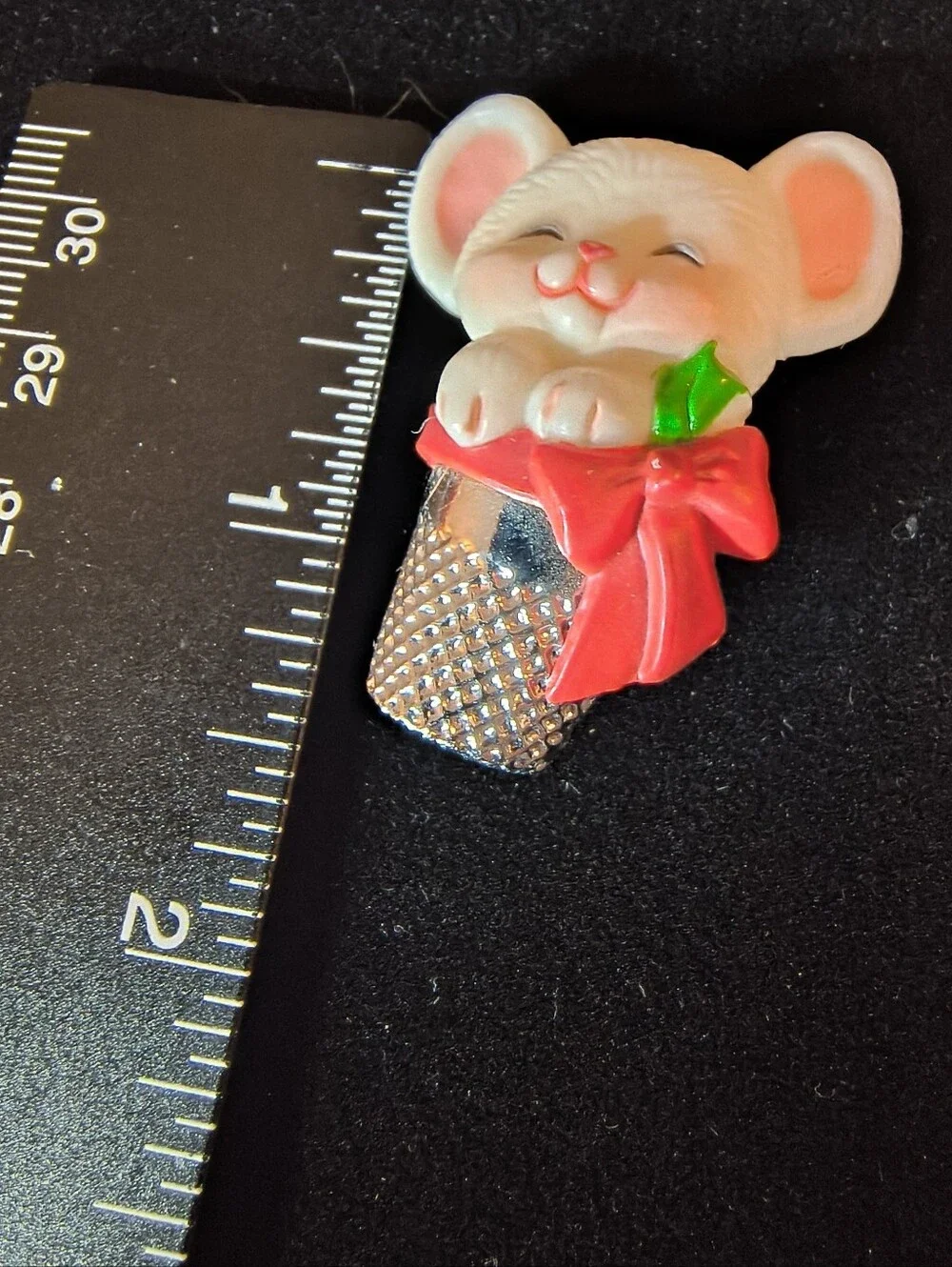 Vintage 1983 Hallmark Christmas Mouse Brooch Mouse in Thimble Holiday Pin
